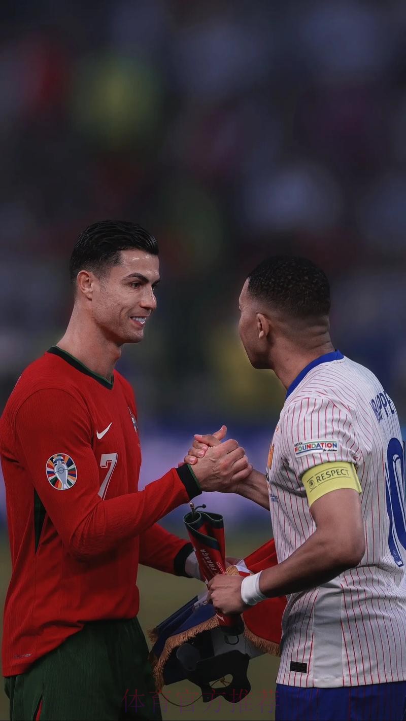 赫塞:姆巴佩和C罗区别不大,他们都很有才华 赫塞:姆巴佩和C罗区别不大,他们都很有才华